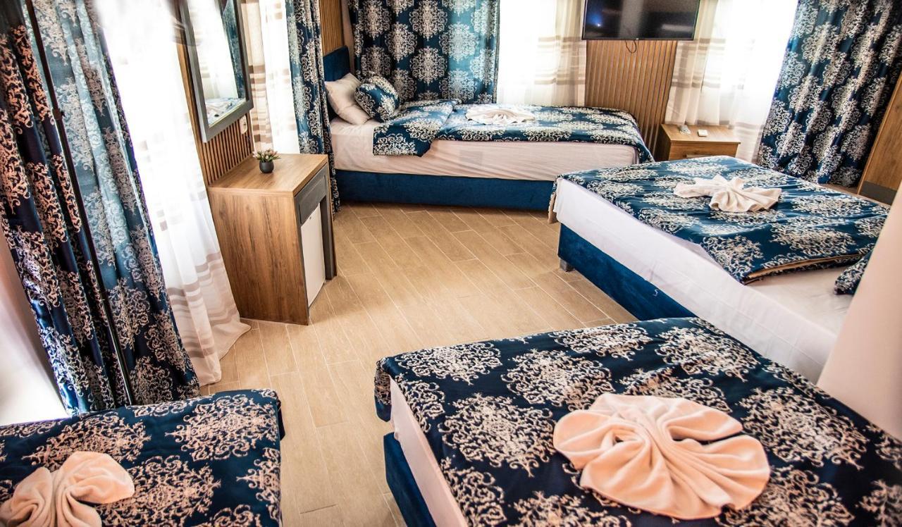 ביטז Blue Bay Beach Hotel (Adults Only) מראה חיצוני תמונה