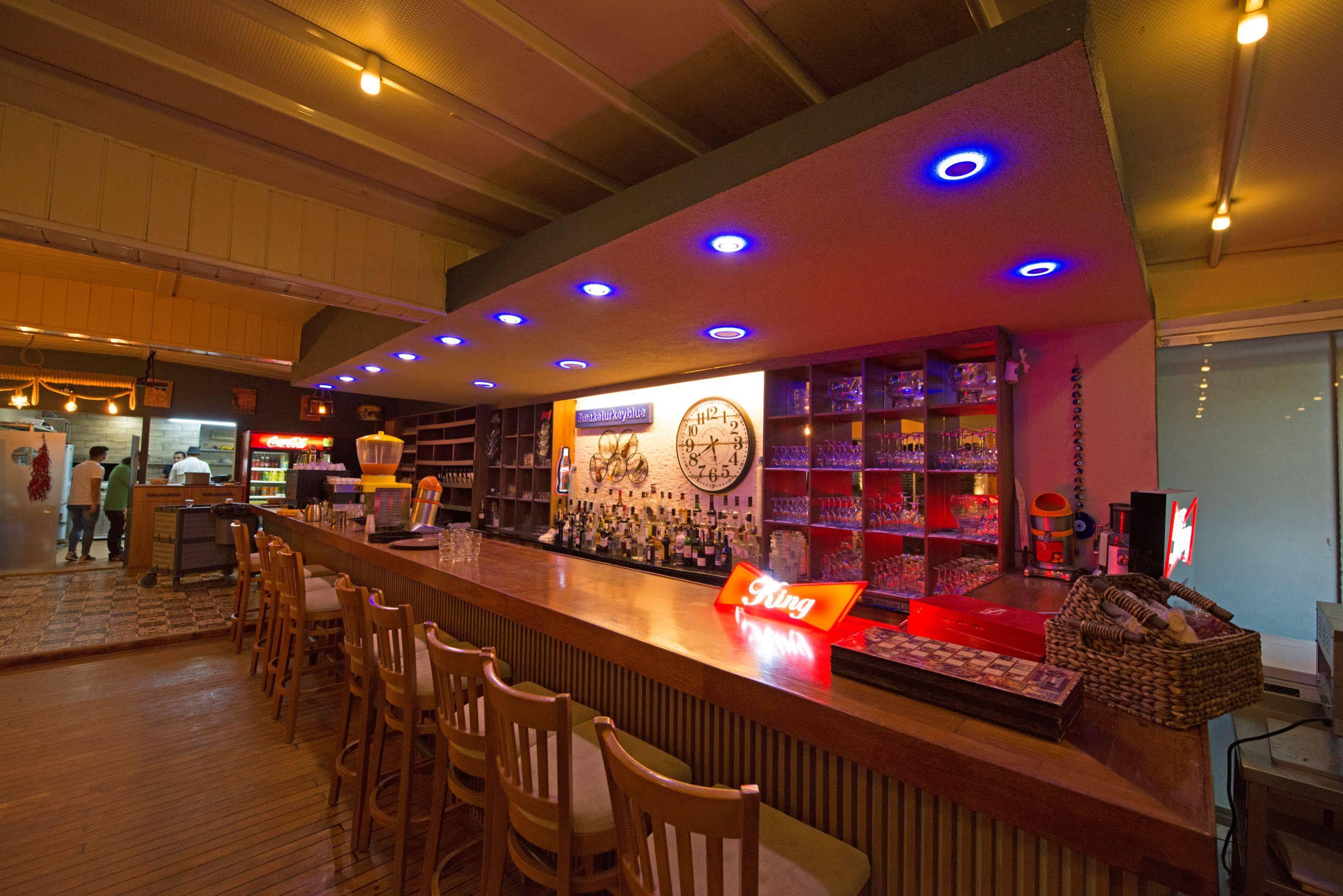 ביטז Blue Bay Beach Hotel (Adults Only) מראה חיצוני תמונה