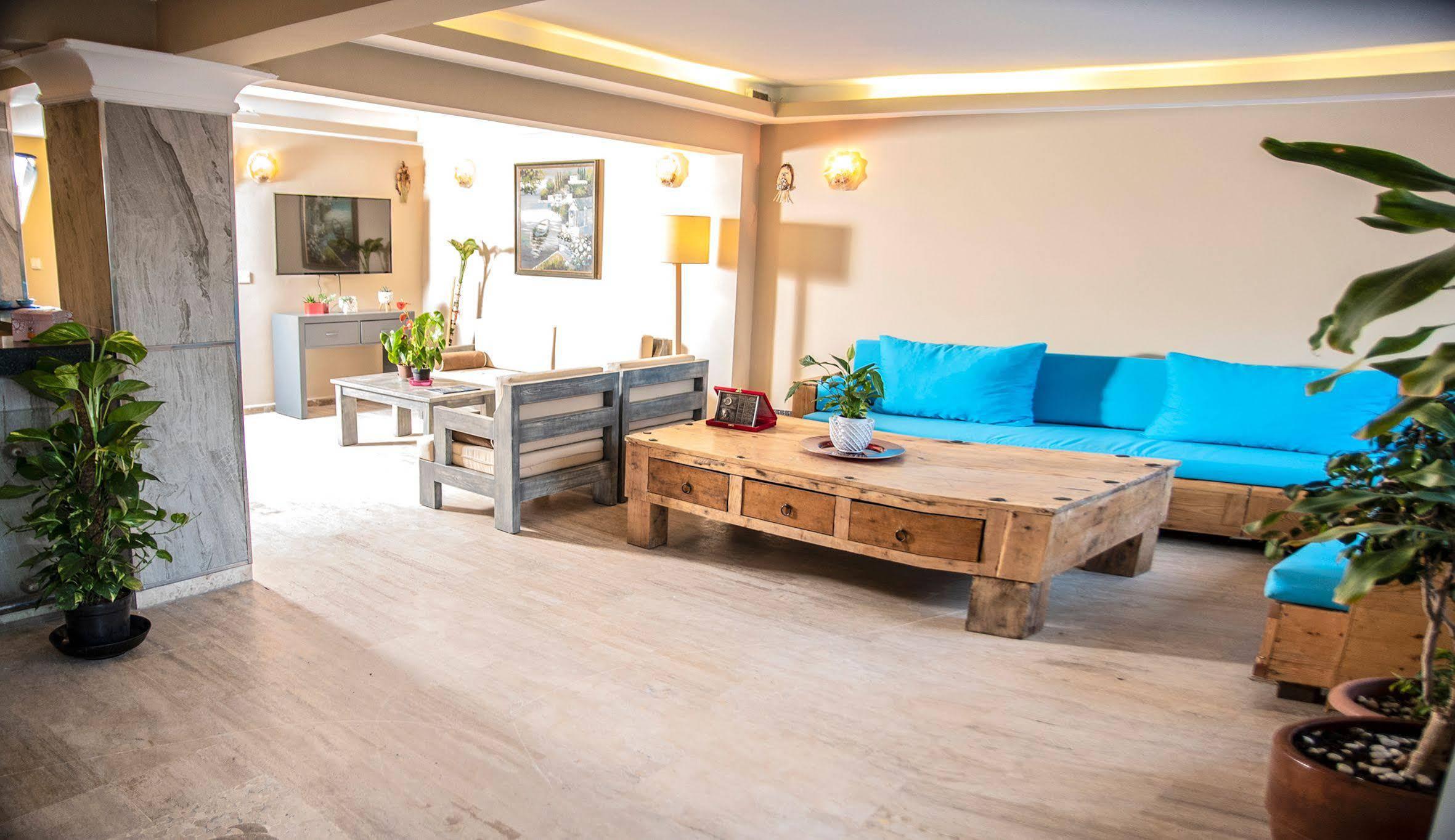 ביטז Blue Bay Beach Hotel (Adults Only) מראה חיצוני תמונה