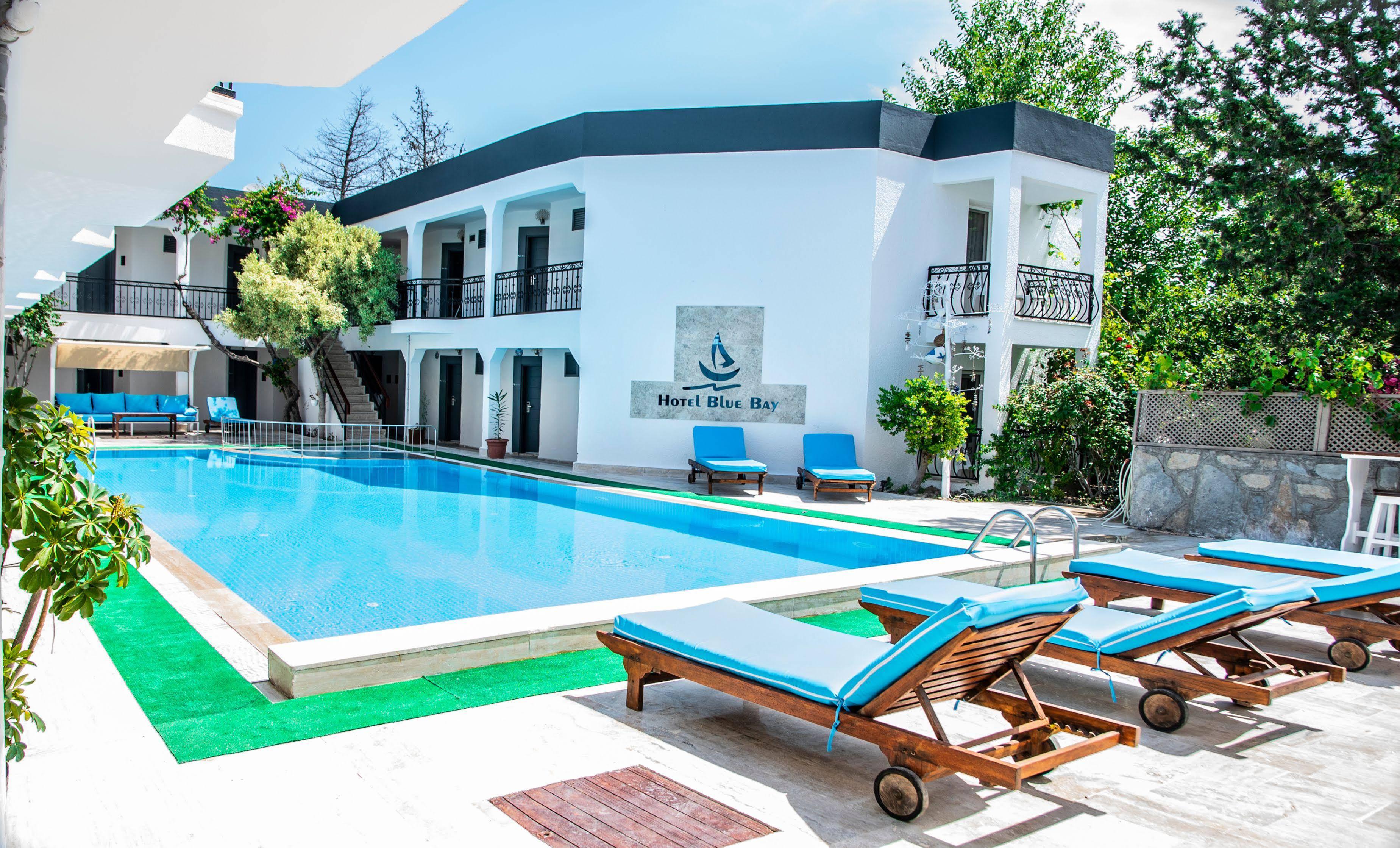 ביטז Blue Bay Beach Hotel (Adults Only) מראה חיצוני תמונה