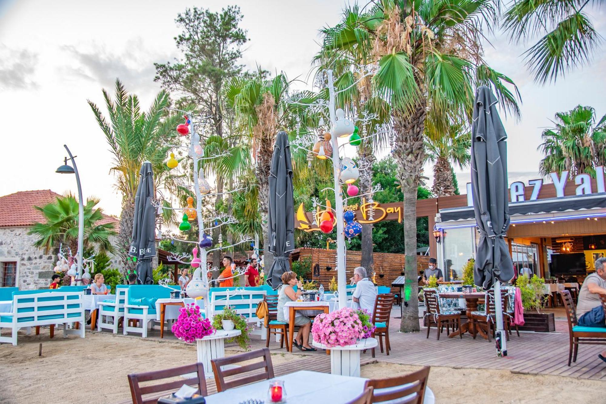 ביטז Blue Bay Beach Hotel (Adults Only) מראה חיצוני תמונה